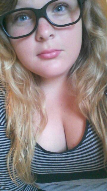 #musicislife #singer_at_heart «Rëbèççå Grègörÿ♥» you dont like me? tell someone who cares, K? (;