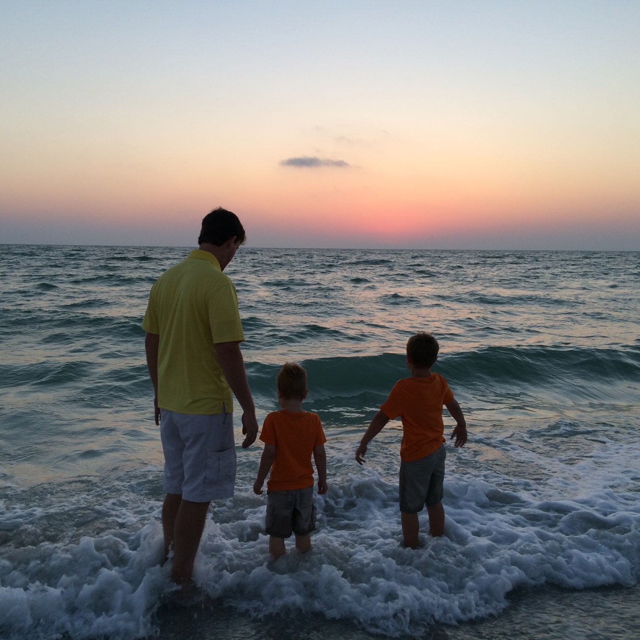 Husband to Mindy, dad to Tucker and Case. Presbyterian College and Univ of Tenn alum. SC roots making my home in the sunshine state. Joshua 24:15