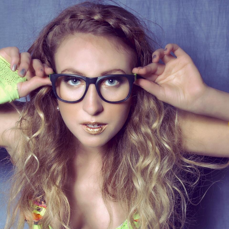 BeYouphoric's profile picture. Hand-made clothing and accesories, made with recycled fabrics!