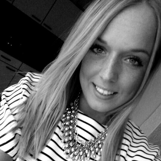 Studeert aan het Graafschap College Verzorgende-IG / Love my boyfriend ♥ / Like shopping / uitgaan / met vrienden&vriendinnen /