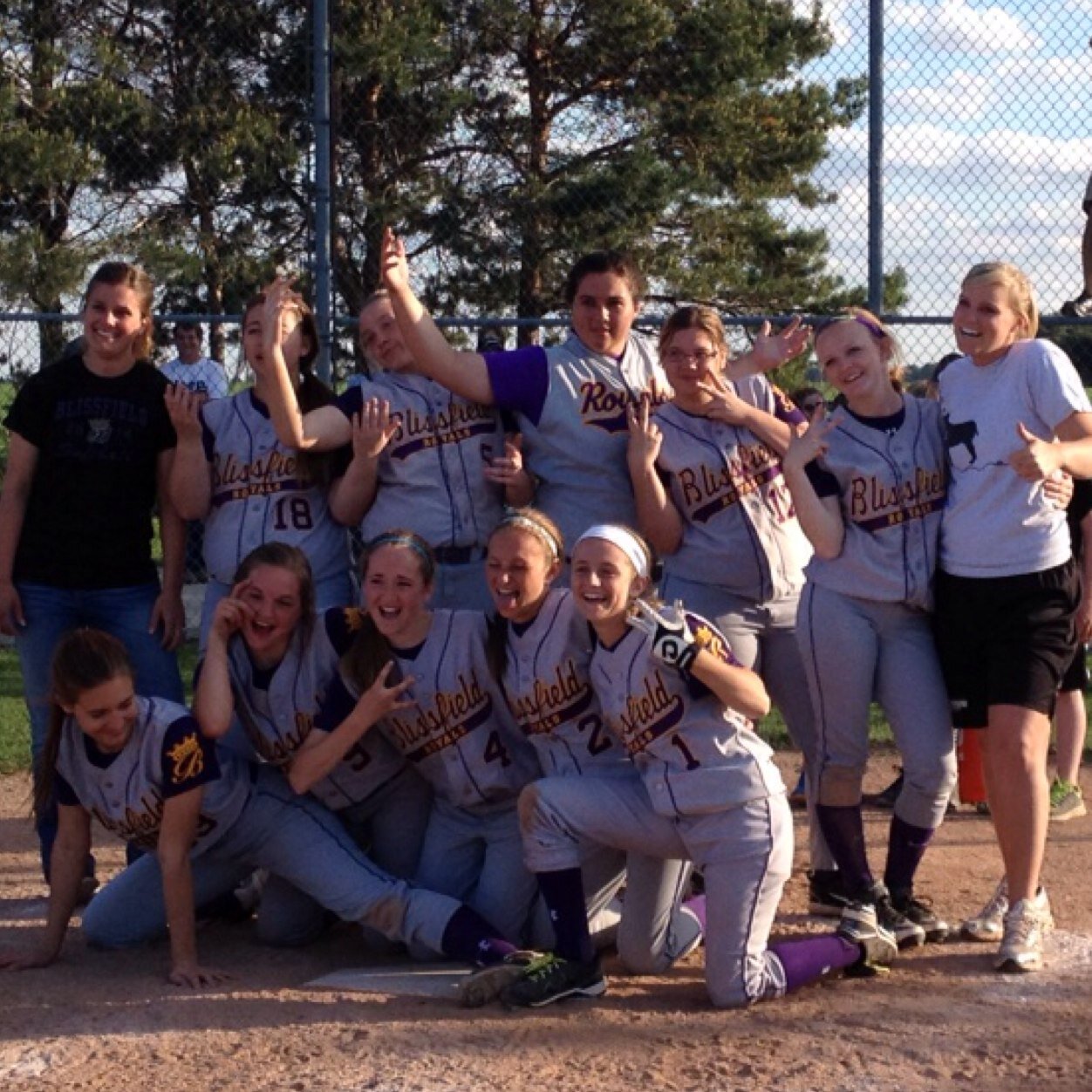 BlissfieldJvSof's profile picture. 