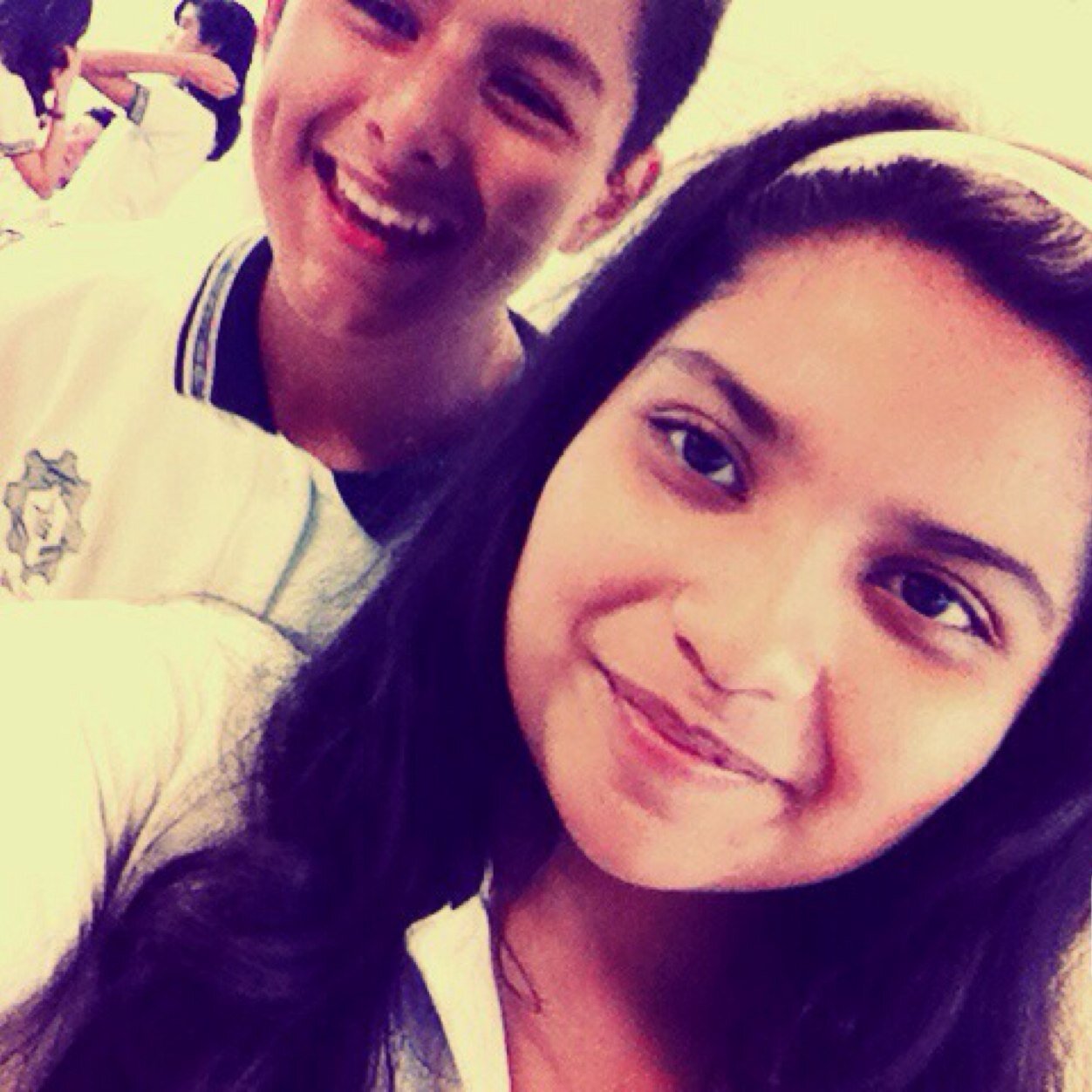 Sigueme y te sigo 
No dejes que nadie te amargue la vida