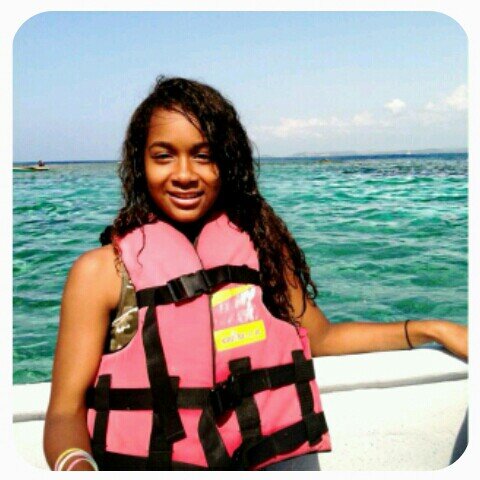 soy Belieber, no me importa la opinión de los demás, la mía para mi es suficiente.... #BELIEVE #FollowMe