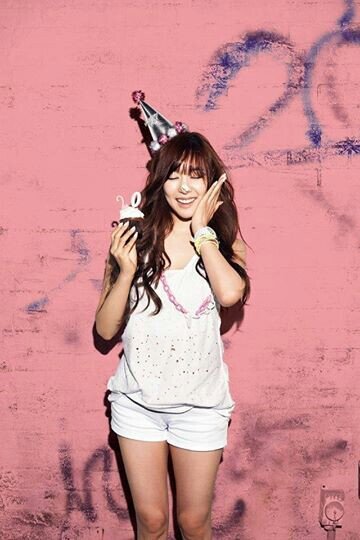 [RP] Tiffany Hwang from GG. ©1989. Gracious, Felonious & Pinklicious
