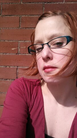 mental health nerd, mother of three, clinical social worker, vegetarian foodie, reformed goth