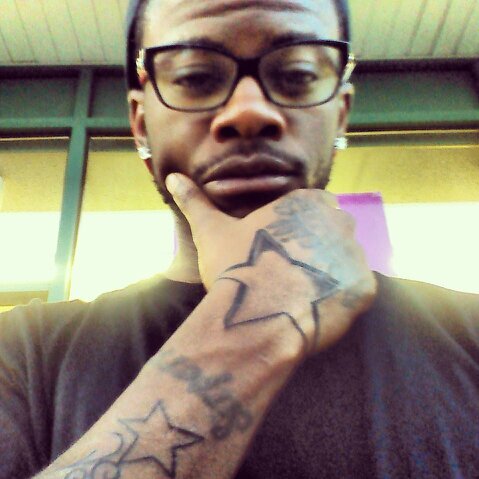 Jus a young'n 4rm tha south wit a city boi swagg and a handsum ass son ✨