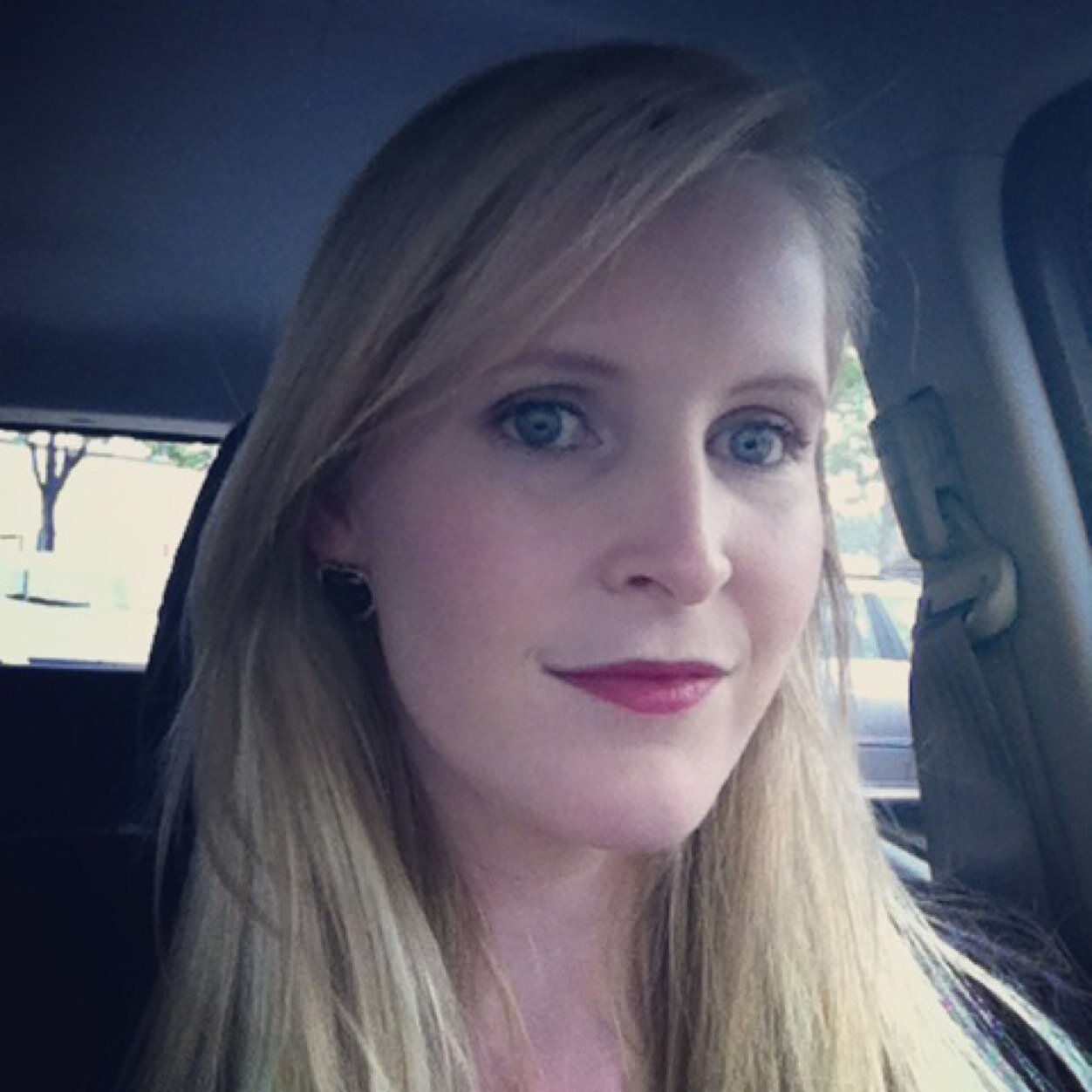 michelleneven's profile picture. Stewardess en beautyblogger