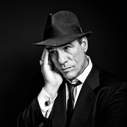 Robert Davi Sings the music of Frank Sinatra