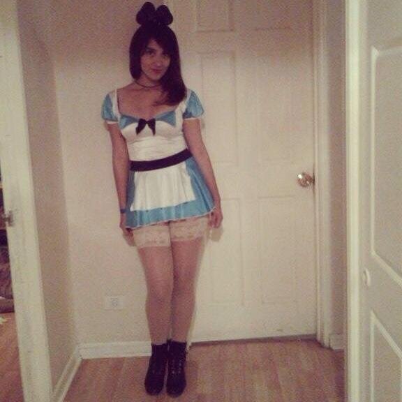 Roca_Rocio93's profile picture. Aprendiz de humana, abogada, catedrática, amante apasionada de la música, la literatura y la libertad. Siempre al servicio de la humanidad. ¡Carpe Diem!