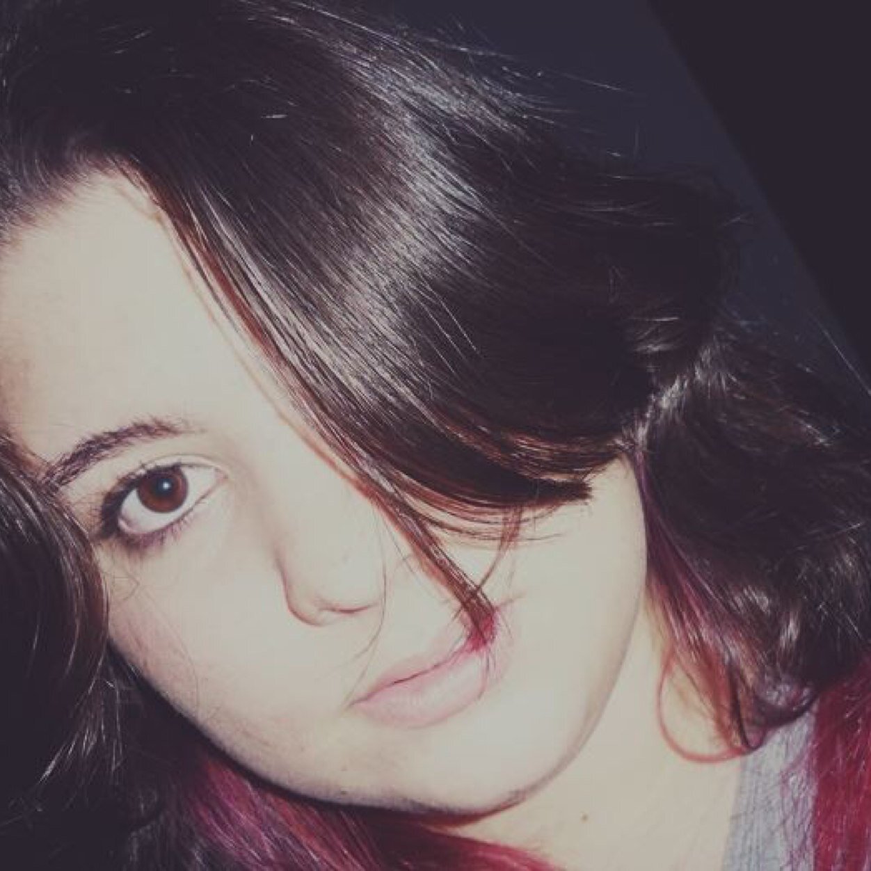 Livros. Frio. Café. Galaxy Defender.