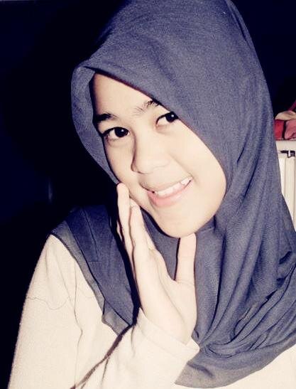 Anaknye Om Agus:3 Cucuknye Tok Ali:))
Bini Aris!!:*({})