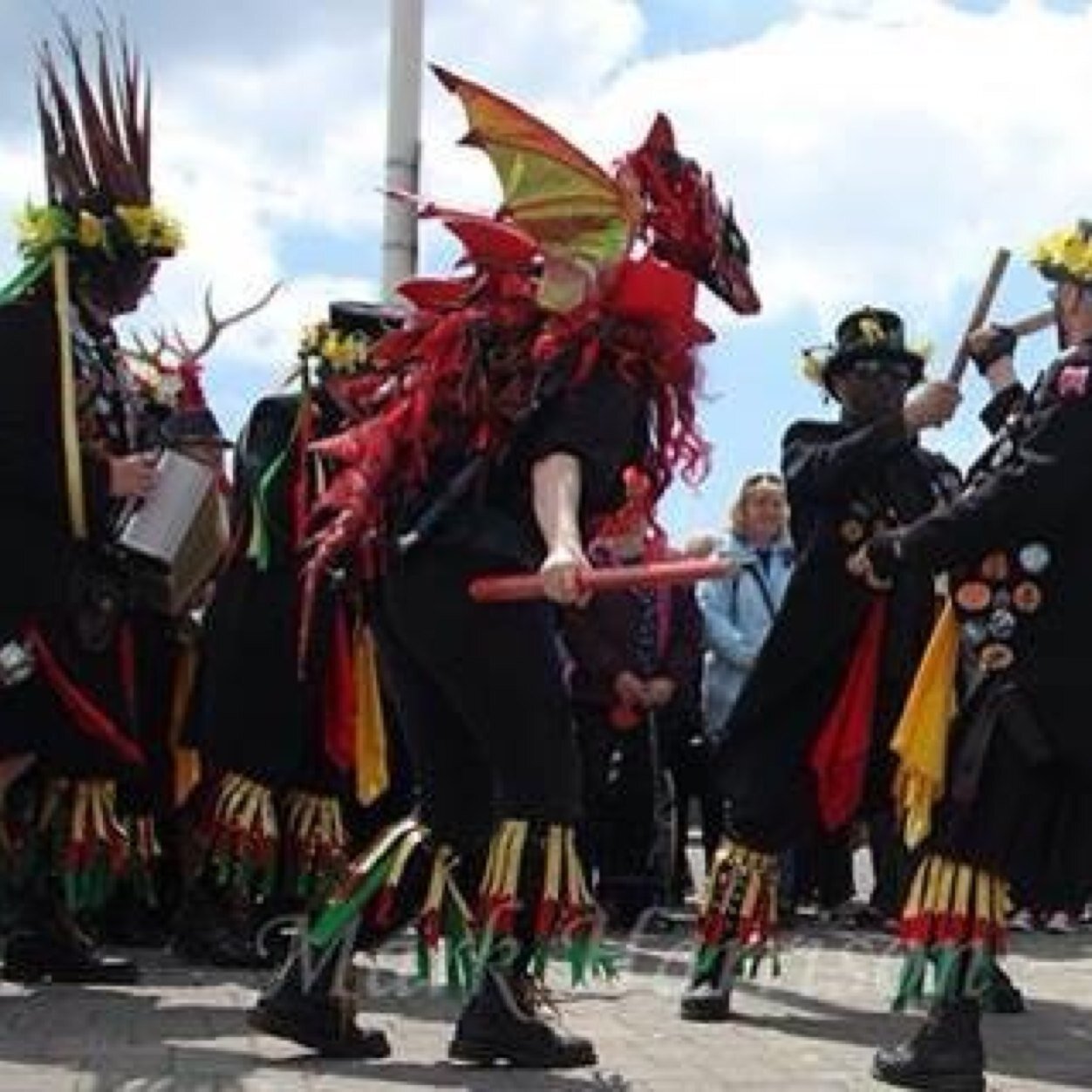 Welsh border morris dancers, street entertainers and ceilidh band. Morris with attitude!