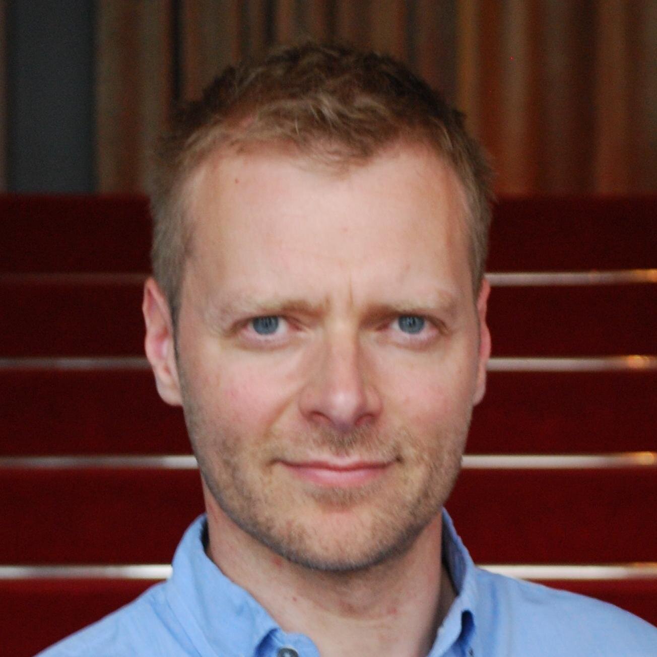 Likes movies and comedy. Works with digital marketing.