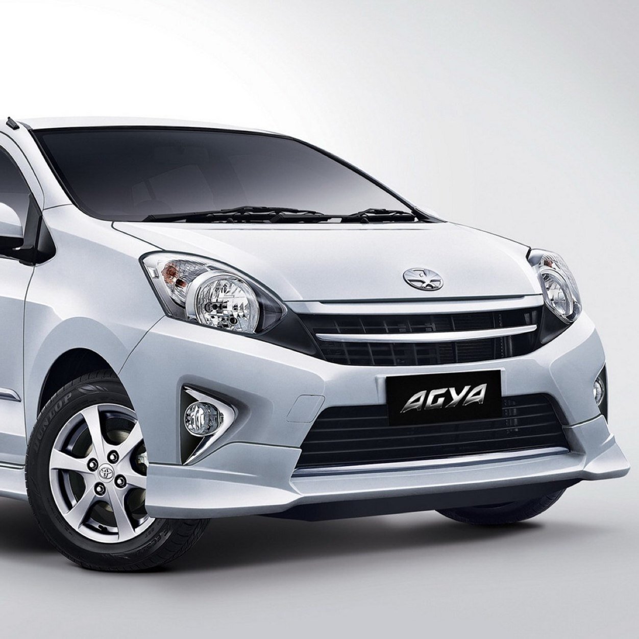 Agya di Solo: Lebih dari Sekadar Mobil Kota, Sebuah Simbol Mobilitas dan Gaya Hidup