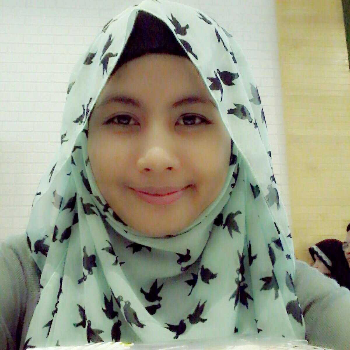 ♥mom♥@dwiyuliharianto♥ 
Jangan dibiasakan untuk mencari2 alasan, krna alasan dengan berbohong itu beda sedikit.