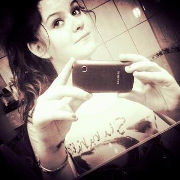 xGizzlexx's profile picture. There are millions of people who are just waiting for it until you fall ...     me and you forever baby @justinbieber