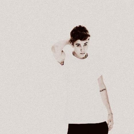 IWannaKissKarma's profile picture. well..