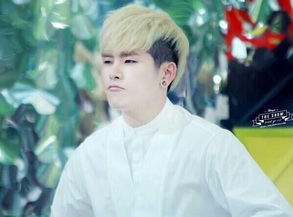 แอคสำรองง รี รี รี รีแม่งอย่างเดียว ฟอลกลับได้ที่ @babyho_pear เด้ออออ