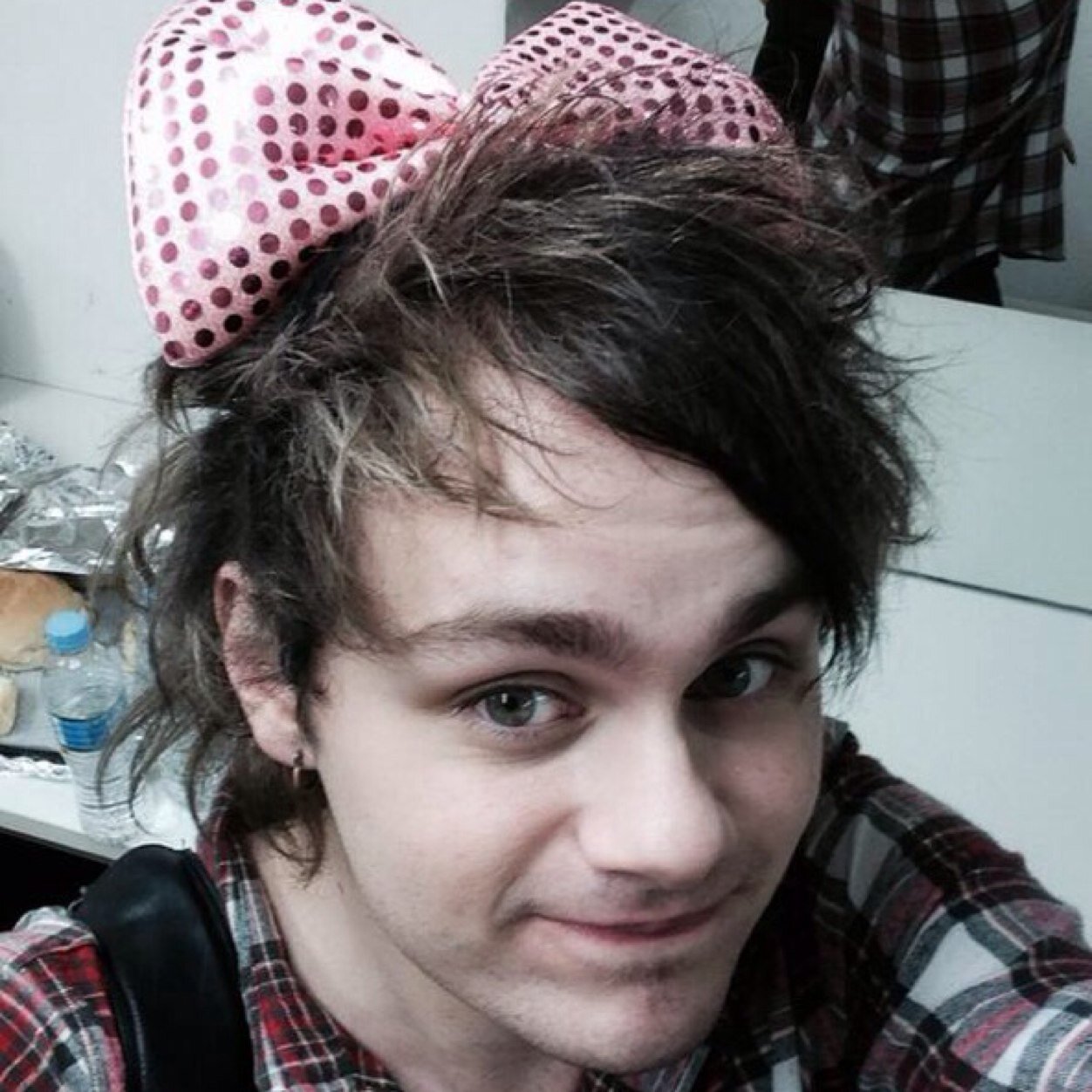 confessions of a suicidal 5sos fam member