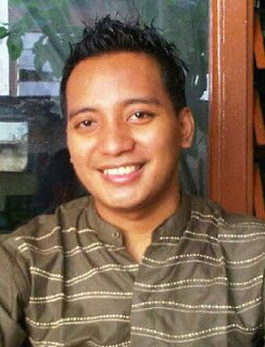 Sahabat adalah mereka yg tahu semua kekuranganmu, namun tetap memilih bersamamu ketika orang lain meninggalkanmu.