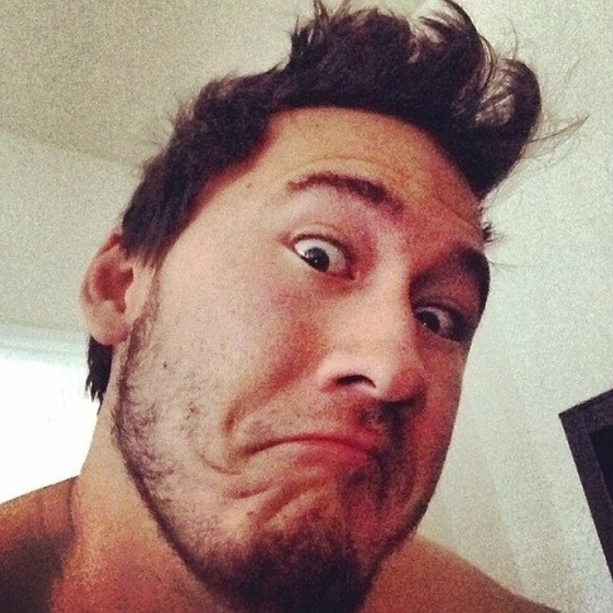 Professional Screamer ~ King of the squirrels { Roleplay account } | bi | cool