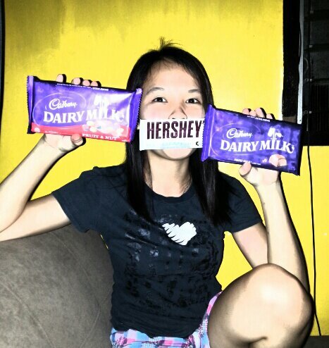 Give me love like her, coz lately i've been wakin up alone