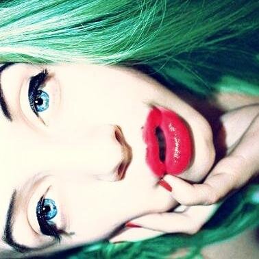 whoannaohw's profile picture. Нормальность — болезнь.

Мы все давно уже неизлечимо больны.