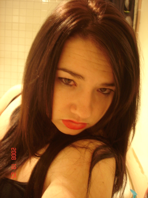 sarahdarlingx's profile picture. fantastical