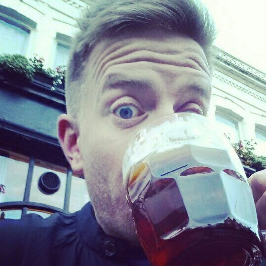 Leeaachy's profile picture. Born Lewisham 1979, Have been injured pretty much ever since