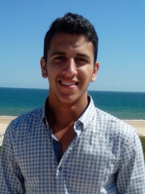 Lo diferente es una muestra de que no todo está perdido, que hay todavía mucho que mirar y escuchar, y
otros muchos mundos por descubrir.