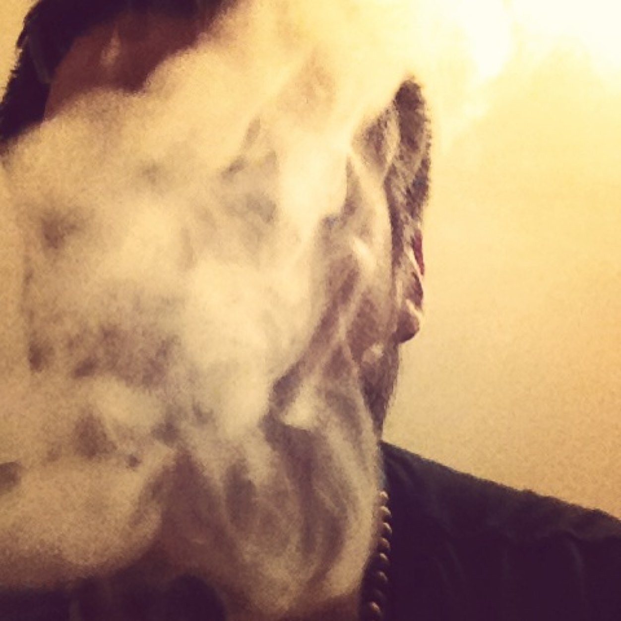 Age; 20 On here for entertainmeant. FOLLOW ME :) #Tweet #Tweet lol 
Love Girls  
Puertorican 
Love music  #Drake #Kendrink Lamar