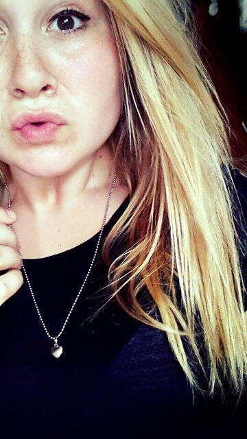 16 Swedish girl :)

Beyoncé ♥