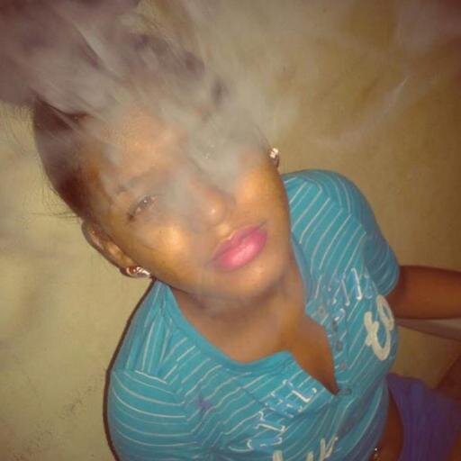 { NO AHÍ AMIGO}
Toeh Puetah Pahh Mii & Naiie Mahh .||. -_-