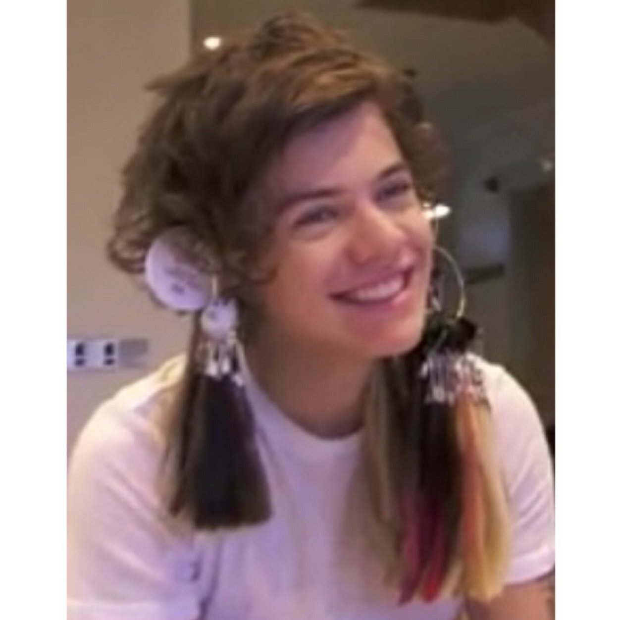 Dont follow this account, follow @shaggystyles instead please! :D