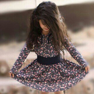 ‏‏‏‏‏‏رائعة هي الانثى:في طفولتها تفتح لابيها بابا في الجنة وفي شبابها تكمل دين زوجها وفي أمومتها تكون الجنة تحت قدميها