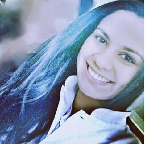 21 anos, Fascinada por  Deus, Apaixonada pela família, Namorada de Luan, Cirurgiã-Dentista em formação.