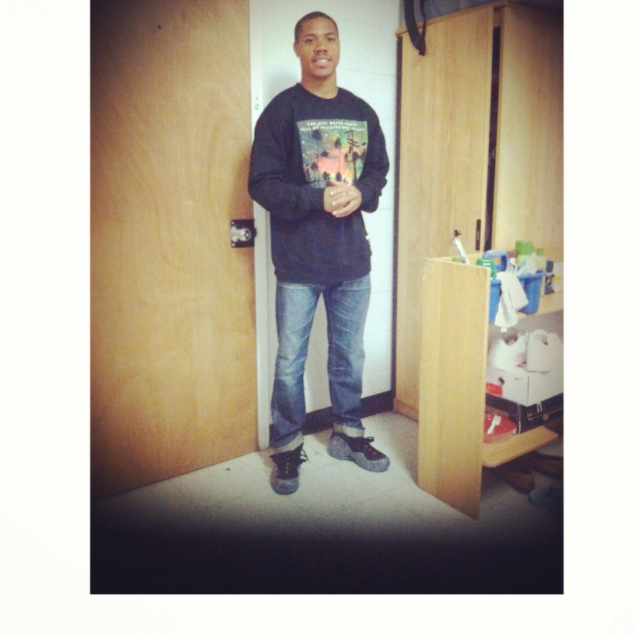 #TeamFollowback #Teamredskins #TeamUnderstandable #What you see is what you get, Take me as Iam OR slowly fade away#team Iphone