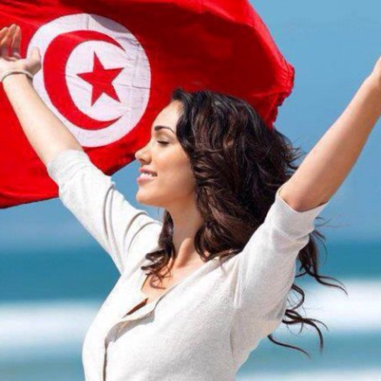 saratounsia's profile picture. 