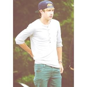 im just a reminder that niall will one day follow you