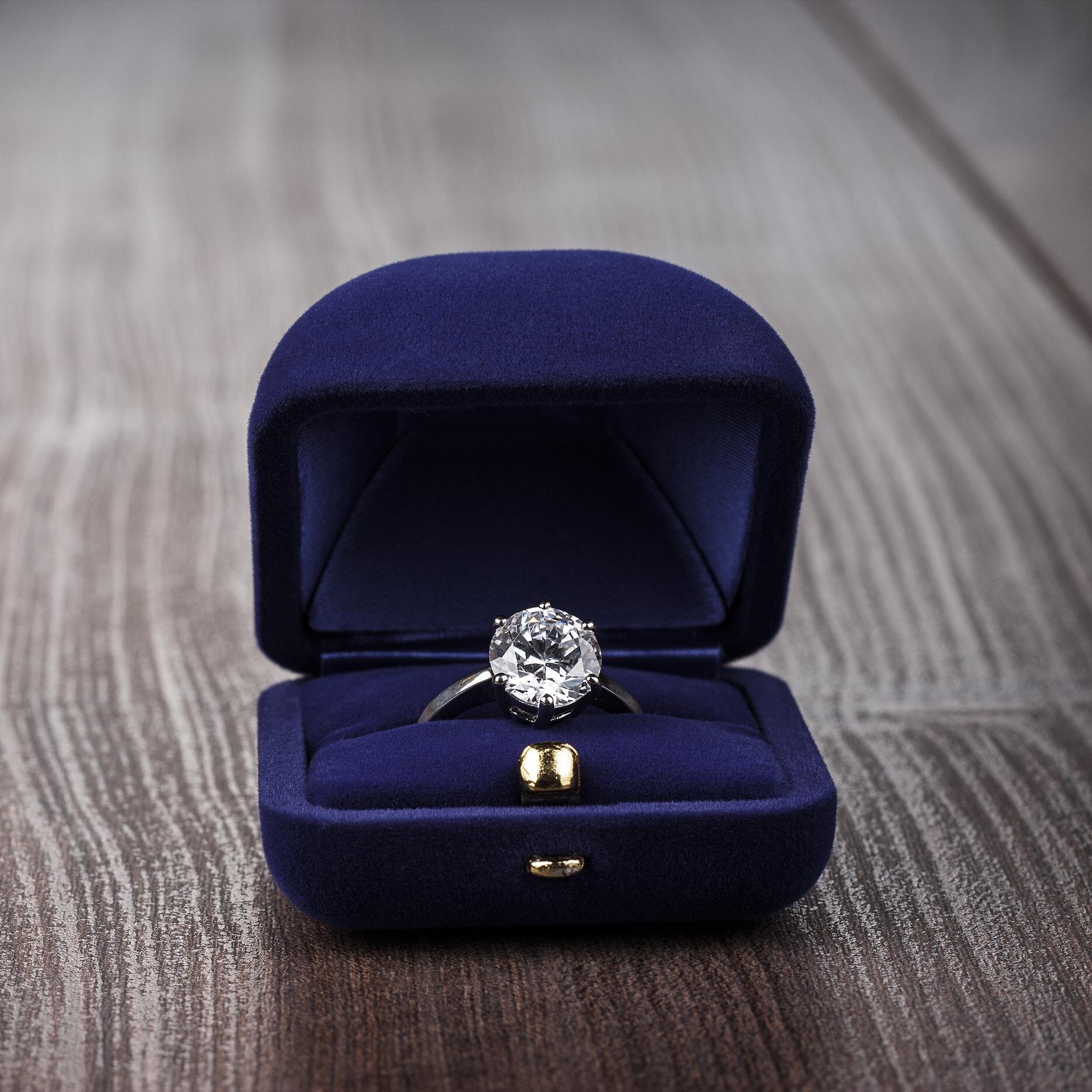 #Coventry Jewellers for all gold and silver jewellery, gold jewellers, diamond rings, wedding rings, gold chains, ladies and gents gifts, fashion watches.
