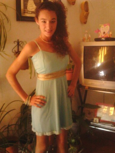 NACI PARA SE REAL NO PERFECTA ^^MENCANTA CONOSE NUEVAS,PASARLO VIEN I ESTA CON MIS AMIGOS Y AMIGAS=)