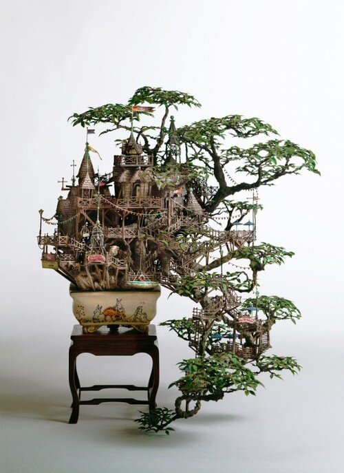 Artist, handcrafting, mud crafting and whatever I can do to make something new.
