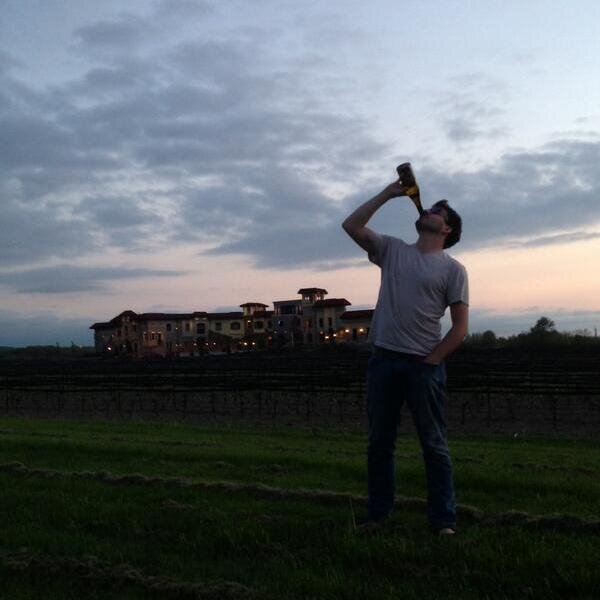 Sommelier to @bornraisedyhm. A forever student of #wine and uber-fan of Canadian wine