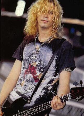 Dedicado especiamente a @DuffMckagan ,su carrera de musico y su familia .
DISFRUTEN ♥