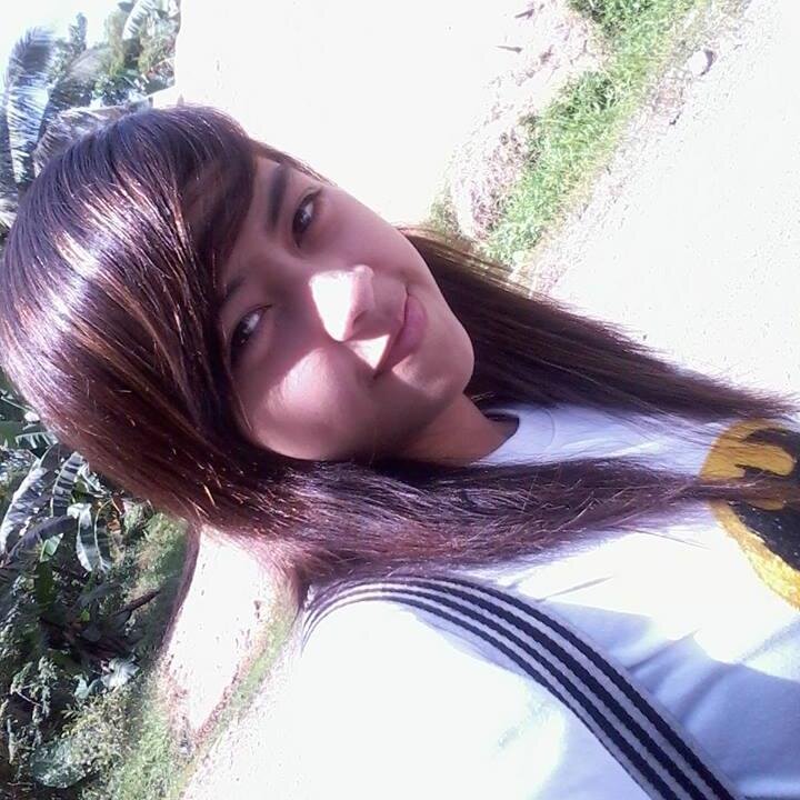 mabait..simple..mapagmahal..hindi maarte.. boom.. im 14.. PNHS.. PALAWAN