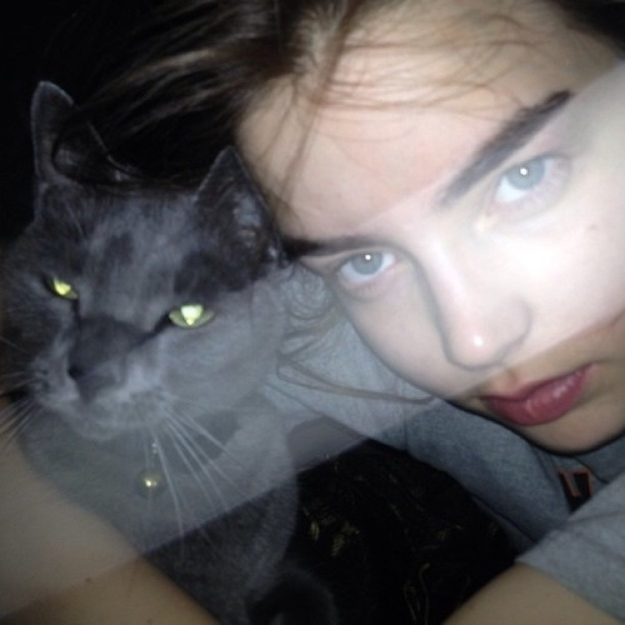 bxnsoir's profile picture. damn is my pussy gay???