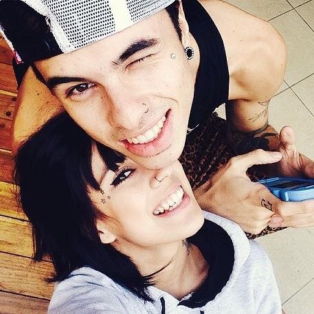 Fui conquistada  pelo sorriso e pelos olhos da @PaulaShanel, pela felicidade e loucura do @luhdb, pela fofura da Maju, E pela maluquice da Haka ❤️