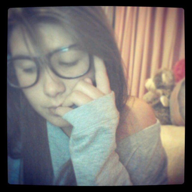 WwwSimone500's profile picture. God is #1 in my life!!//musiek is my lewe speel guitar en geniet dit om jonk te wees♥//What u waiting for follow me and I'll follow back!!✗♥