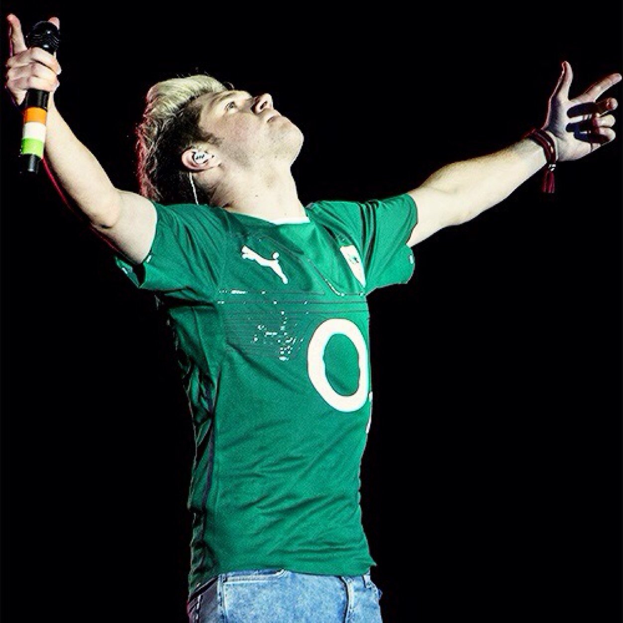 niallers_knees Profile Picture