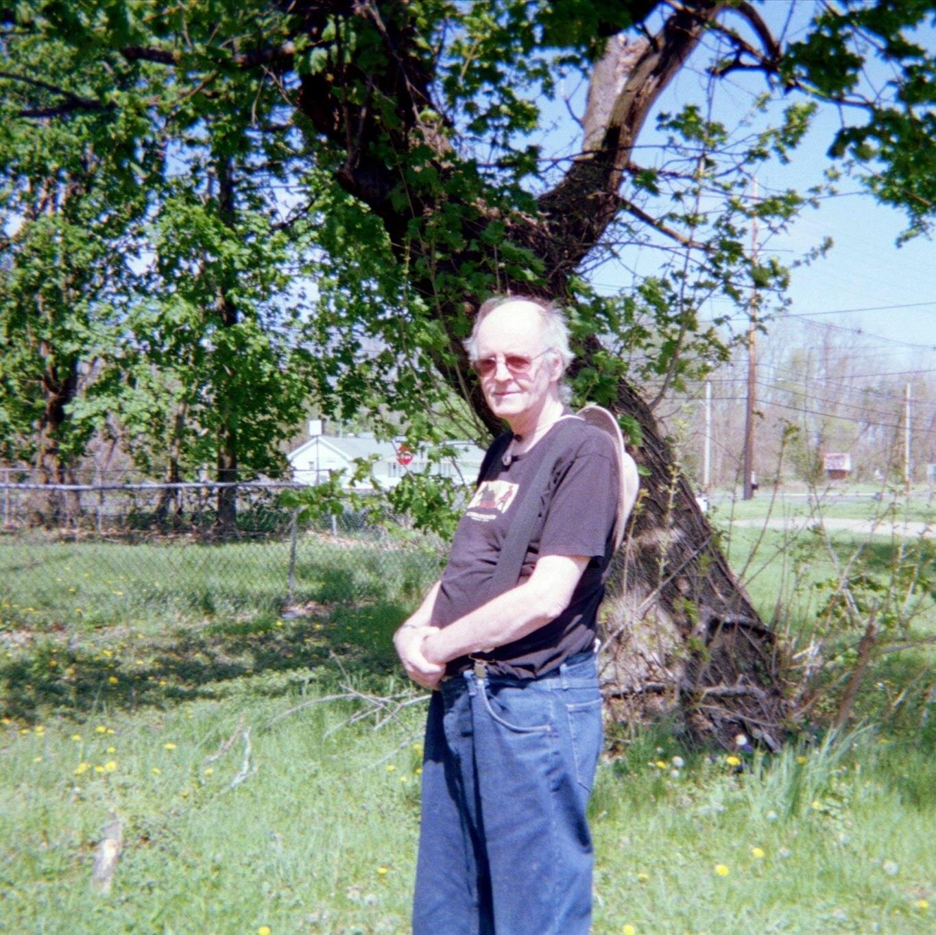 b. 1949, NYC,USA; BA Am Hist SUNY--Old Westbury, NY 6'0 (1.8M), 175lbs (80kgs).